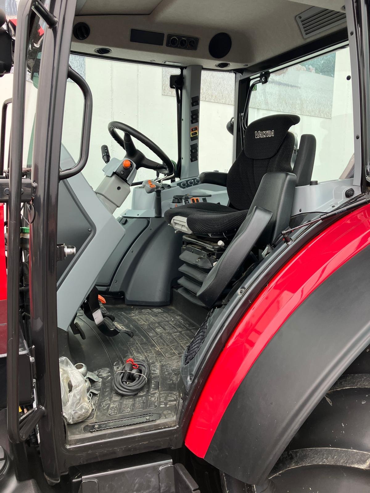 Traktor del tipo Valtra A104 H4, Gebrauchtmaschine en Wülfershausen an der Saale (Imagen 14)