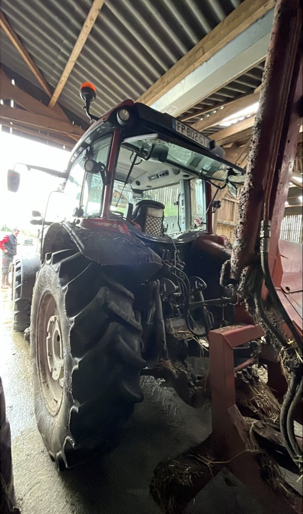 Traktor Türe ait Valtra A104 Hitech, Gebrauchtmaschine içinde JOSSELIN (resim 4)