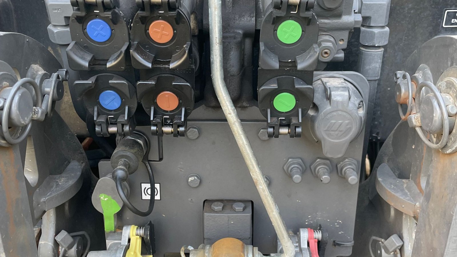 Traktor от тип Valtra A104 MH4 Hitech, Gebrauchtmaschine в Hobro (Снимка 6)