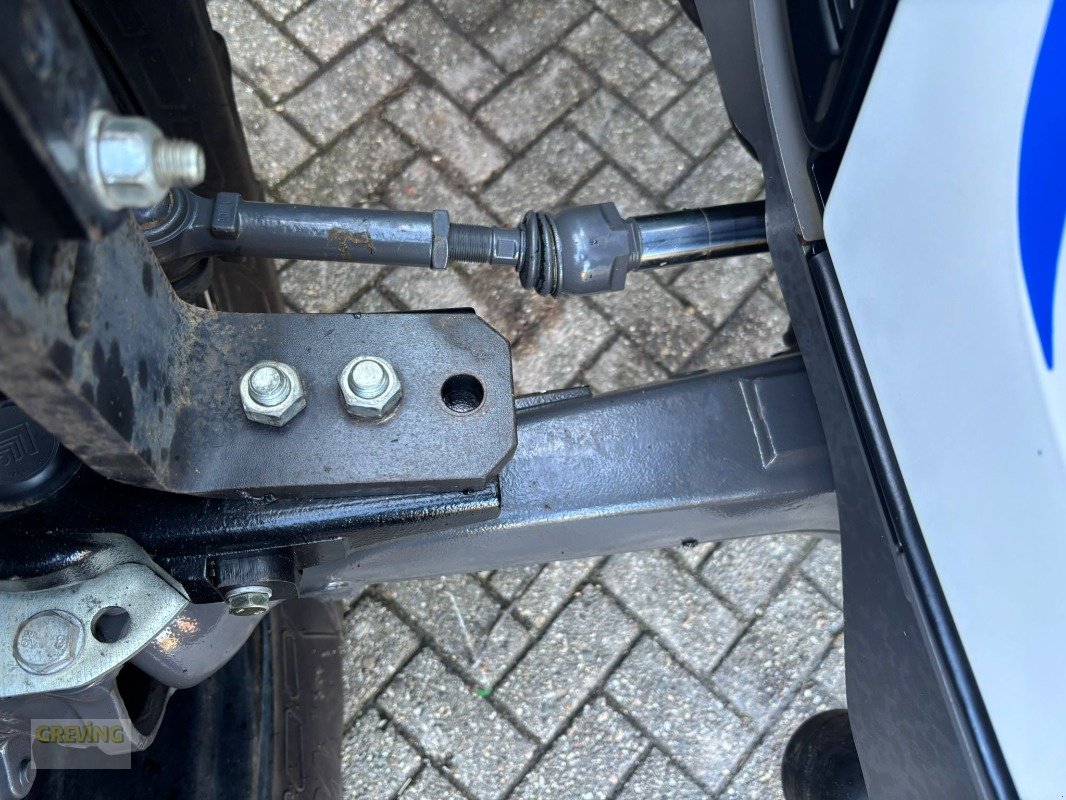 Traktor от тип Valtra A104, Gebrauchtmaschine в Ahaus (Снимка 4)