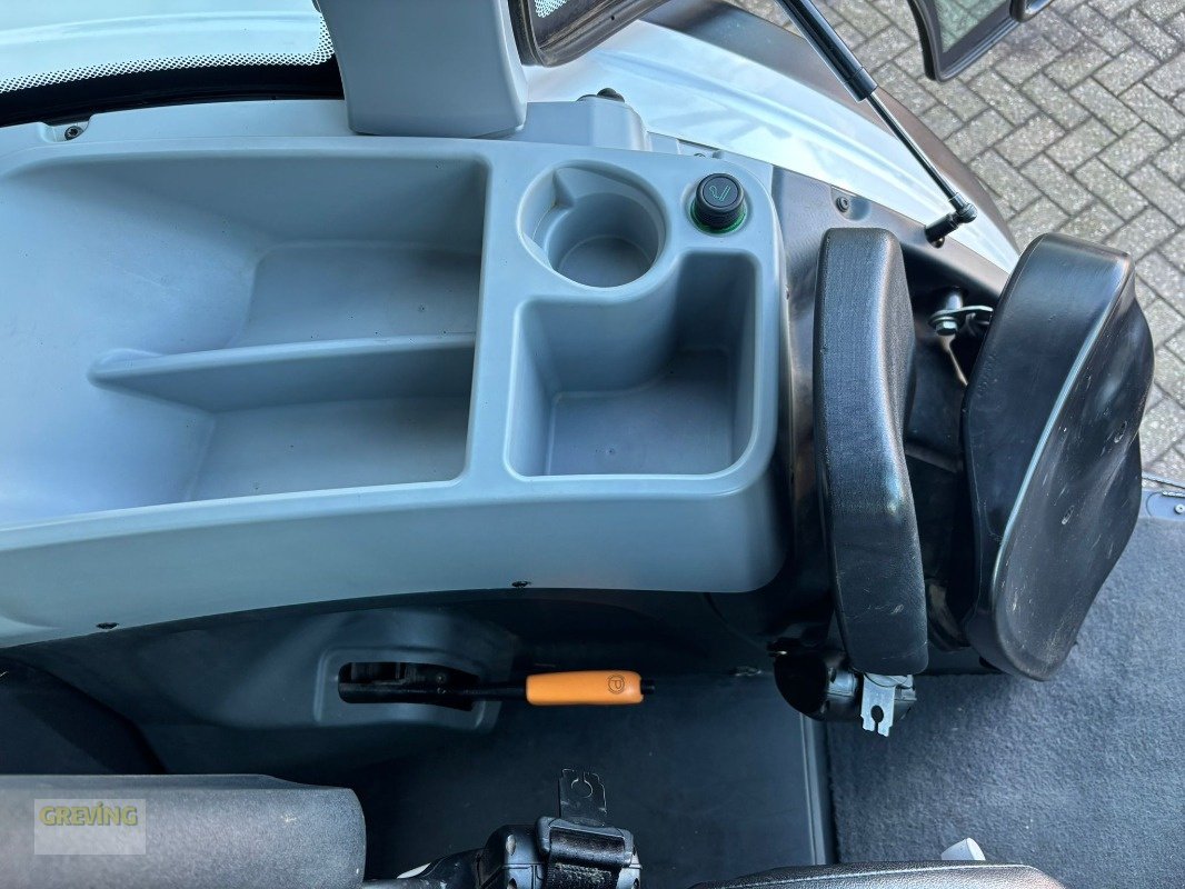 Traktor от тип Valtra A104, Gebrauchtmaschine в Ahaus (Снимка 14)