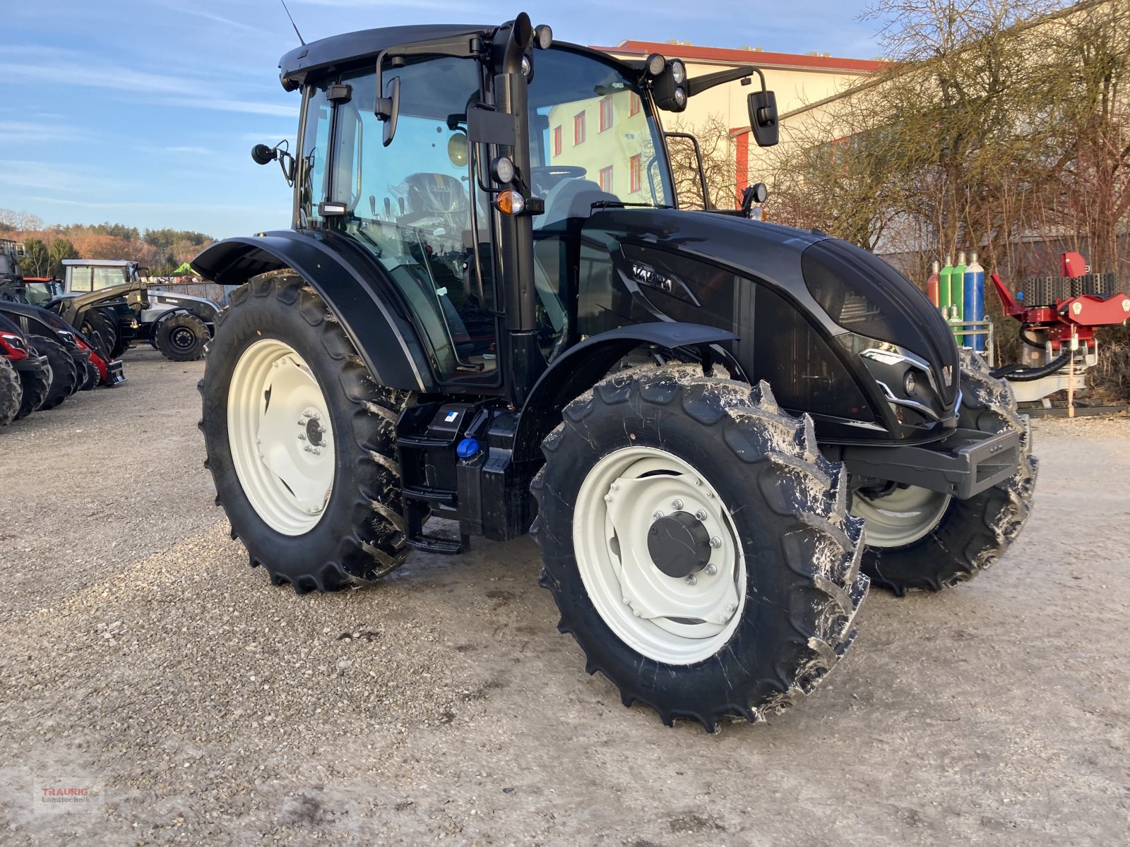 Traktor Türe ait Valtra A105 H4, Neumaschine içinde Mainburg/Wambach (resim 10)