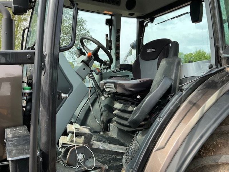 Traktor van het type Valtra A105, Gebrauchtmaschine in les hayons (Foto 5)