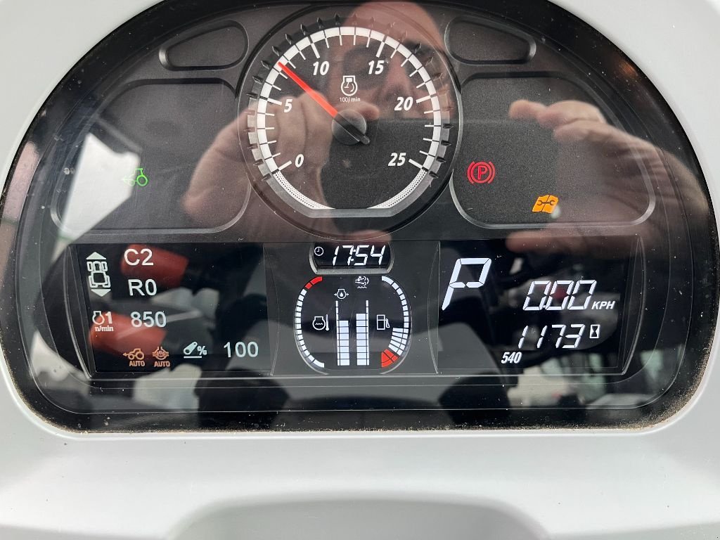 Traktor typu Valtra A105, Gebrauchtmaschine v Calmont (Obrázek 3)