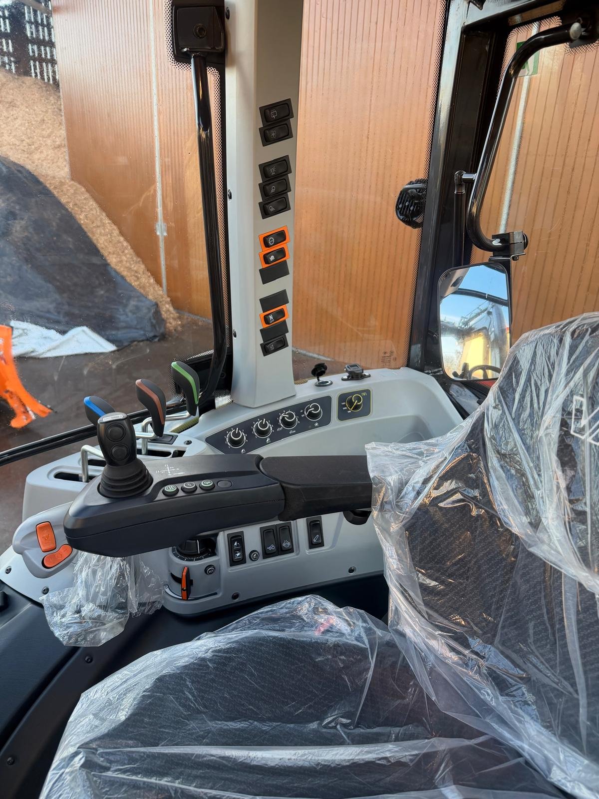 Traktor du type Valtra A105, Neumaschine en Gemünden (Photo 3)