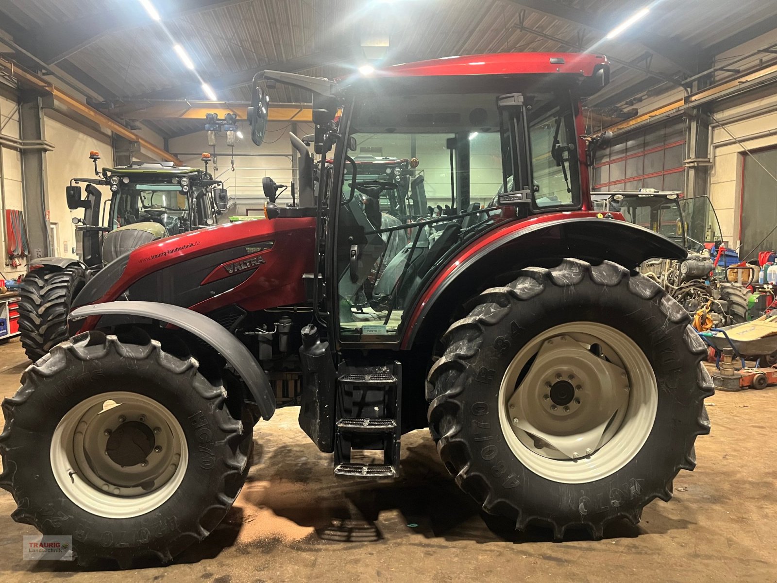 Traktor typu Valtra A105, Neumaschine v Mainburg/Wambach (Obrázek 5)