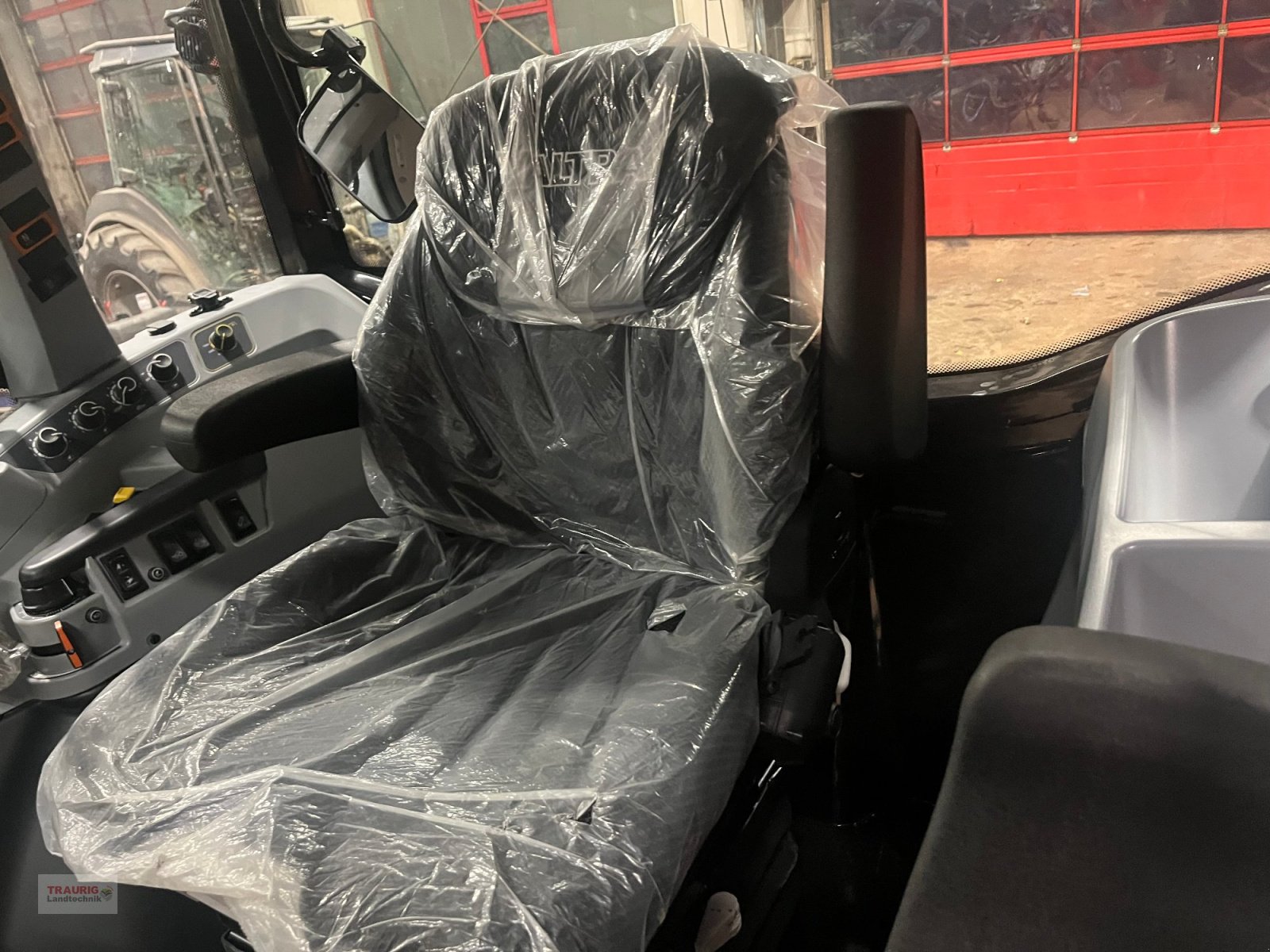 Traktor typu Valtra A105, Neumaschine v Mainburg/Wambach (Obrázek 13)