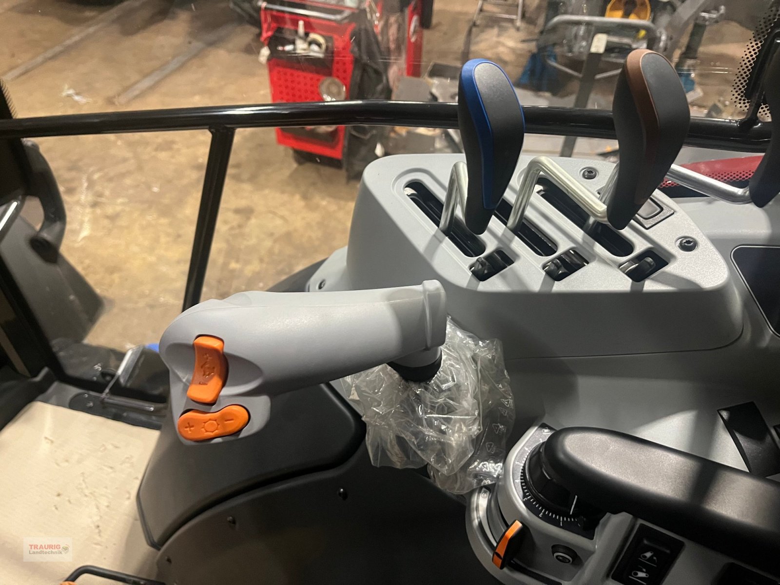 Traktor typu Valtra A105, Neumaschine v Mainburg/Wambach (Obrázek 15)