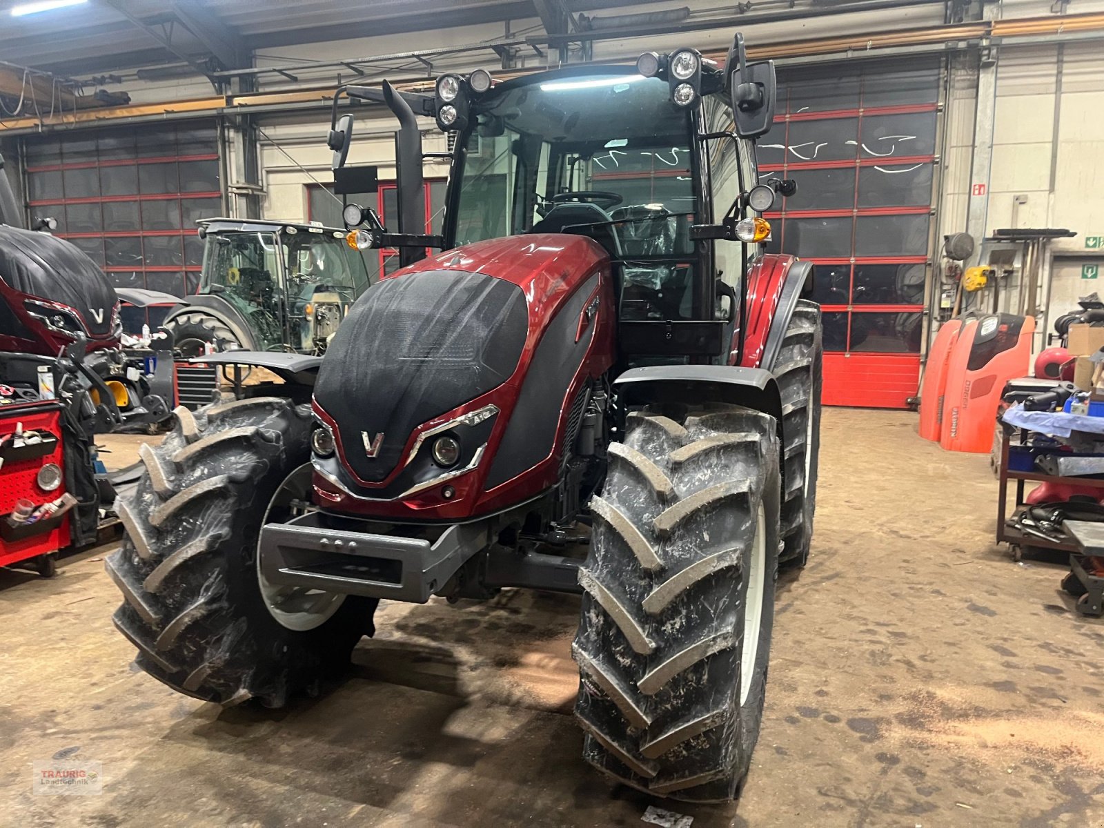 Traktor typu Valtra A105, Neumaschine v Mainburg/Wambach (Obrázek 18)