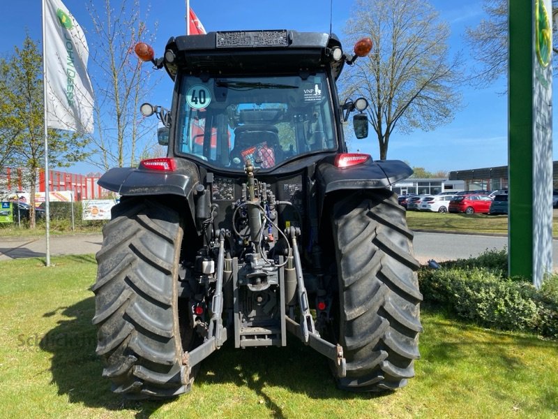 Traktor du type Valtra A105, Gebrauchtmaschine en Soltau (Photo 3)