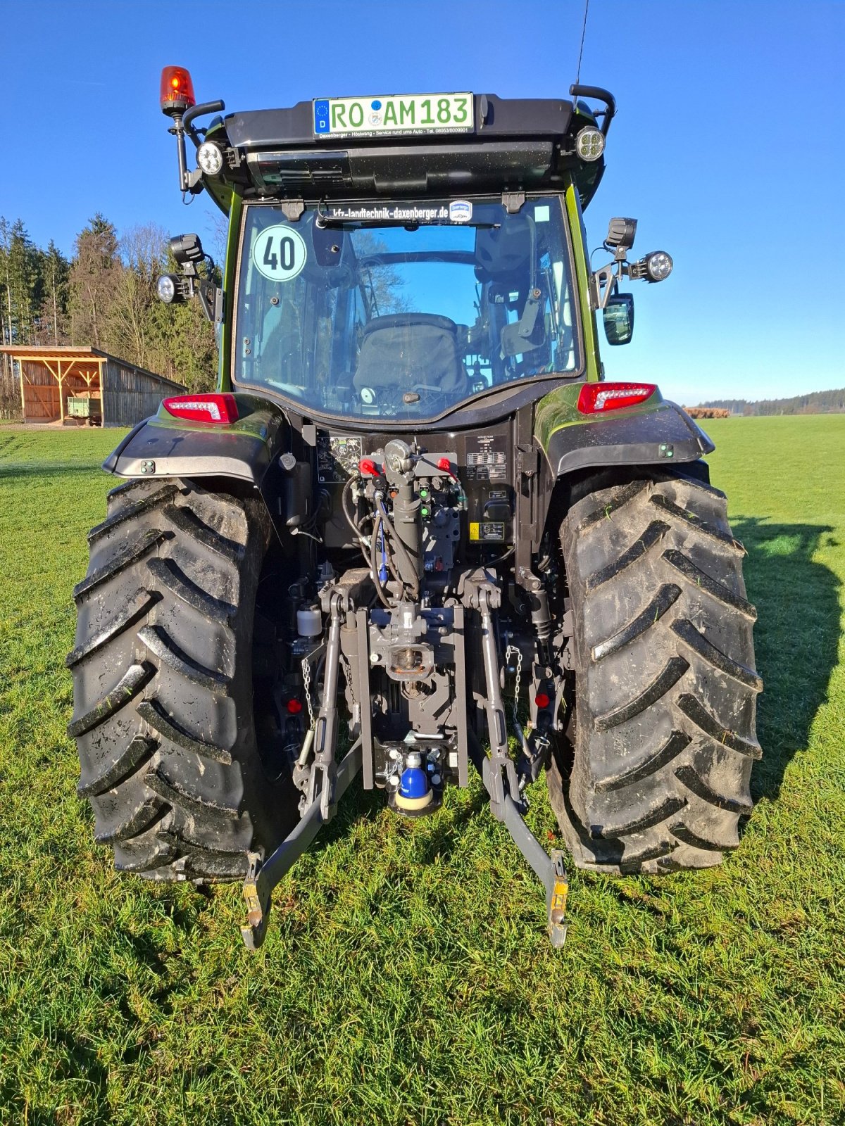 Traktor des Typs Valtra A105, Gebrauchtmaschine in Bayern - Bad Endorf (Bild 2)