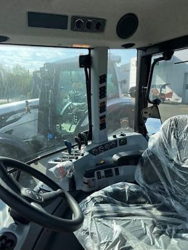 Traktor typu Valtra A105MH4, Neumaschine v Sainte-Croix-en-Plaine (Obrázek 2)