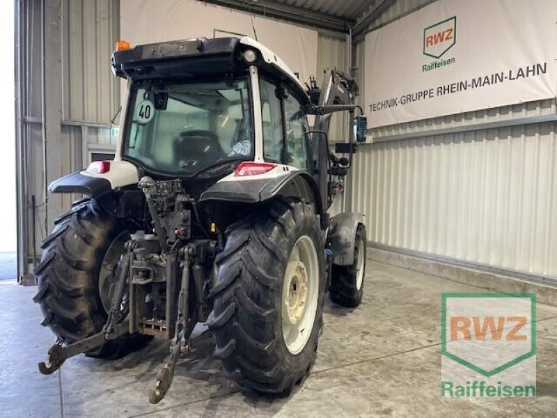 Traktor typu Valtra A114 H, Gebrauchtmaschine w Wölfersheim-Berstadt (Zdjęcie 8)