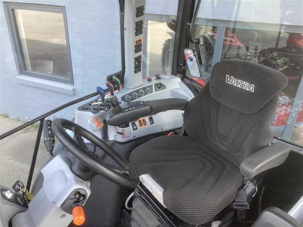 Traktor του τύπου Valtra A114 H4 Få timer som ny, Gebrauchtmaschine σε Hobro (Φωτογραφία 4)