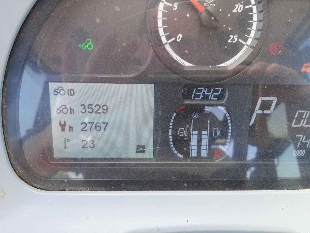 Traktor типа Valtra A114, Gebrauchtmaschine в Aron (Фотография 9)