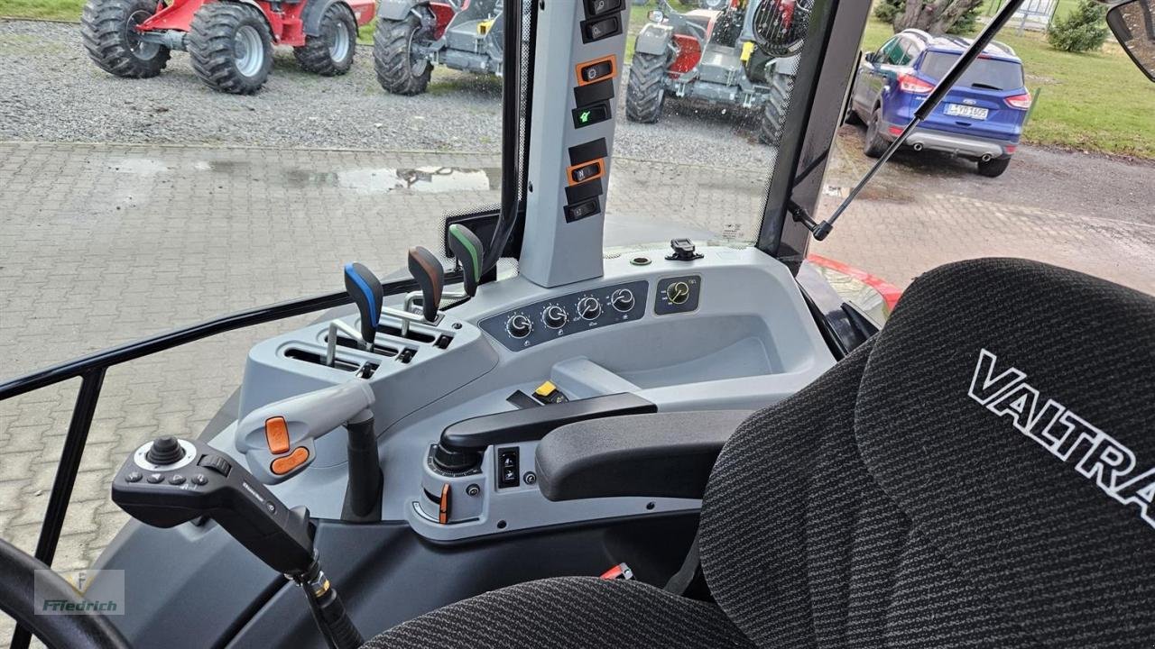 Traktor des Typs Valtra A115 MH4 2B0, Gebrauchtmaschine in Bad Lausick (Bild 6)