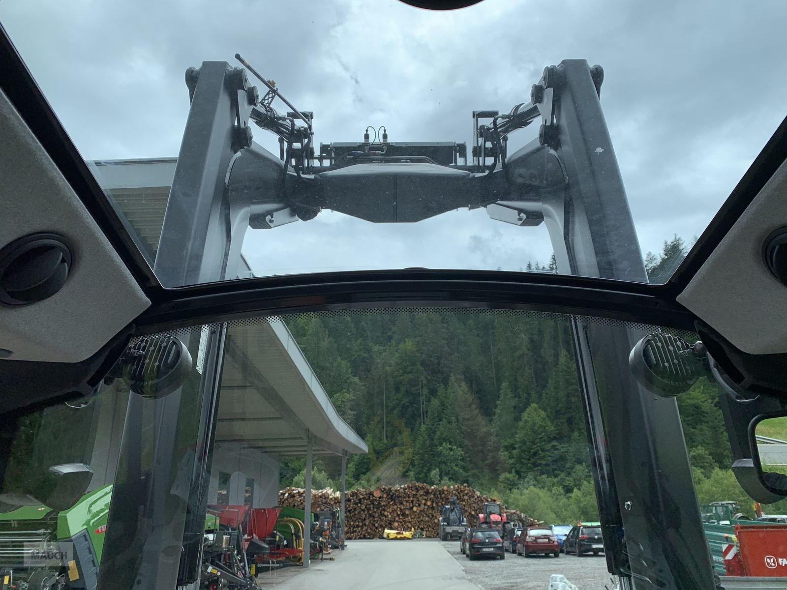 Traktor typu Valtra A115 MH4 + Frontlader G4L, Neumaschine v Eben (Obrázek 14)