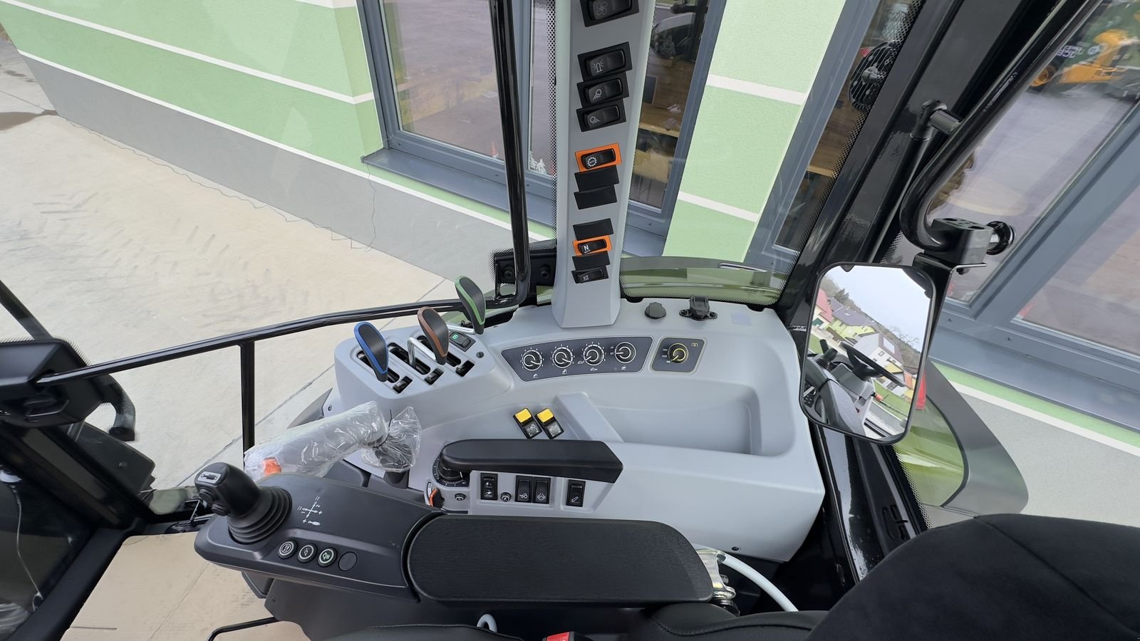 Traktor of the type Valtra A115 MH4, Gebrauchtmaschine in Hürm (Picture 12)