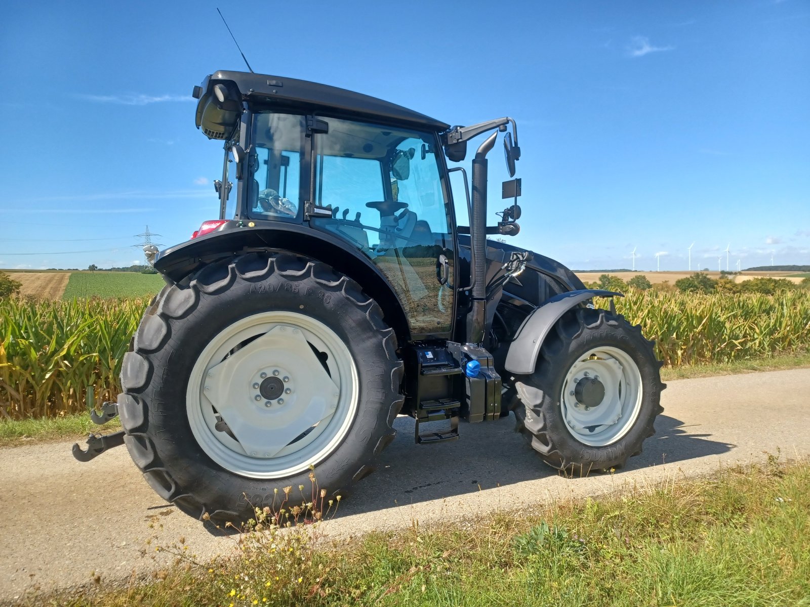 Traktor typu Valtra A115 MH4, Neumaschine v Uffenheim (Obrázek 4)