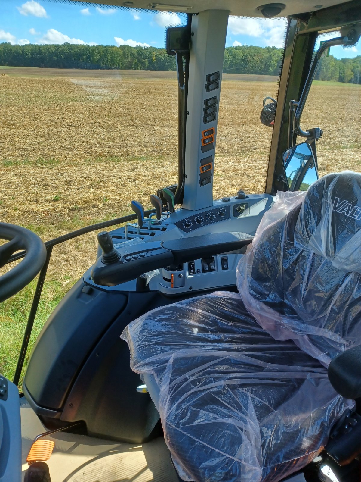 Traktor typu Valtra A115 MH4, Neumaschine v Uffenheim (Obrázek 5)