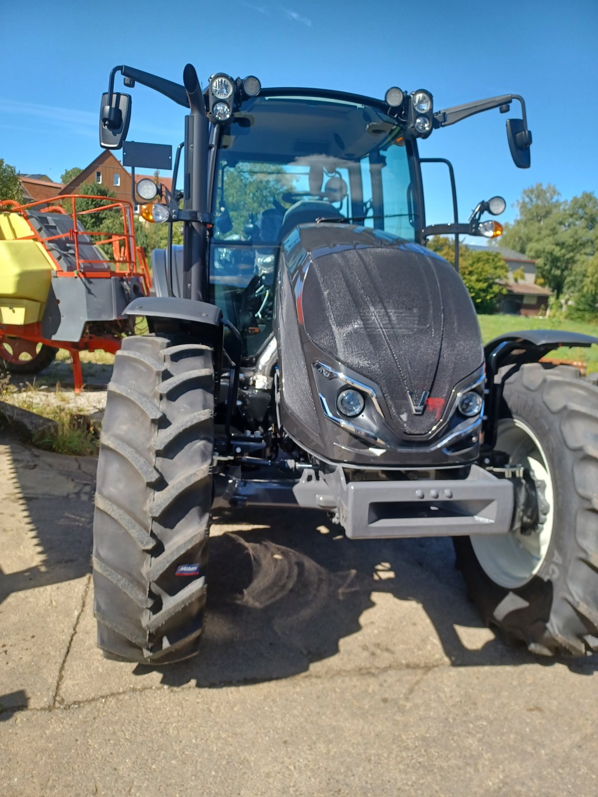 Traktor typu Valtra A115 MH4, Neumaschine v Uffenheim (Obrázek 2)