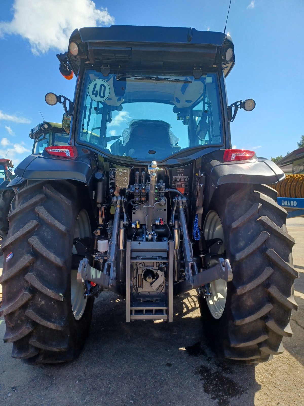 Traktor typu Valtra A115 MH4, Neumaschine v Uffenheim (Obrázek 4)