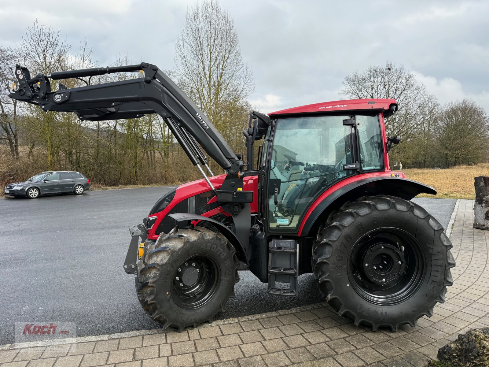 Traktor of the type Valtra A115 MH4, Neumaschine in Neumarkt / Pölling (Picture 7)