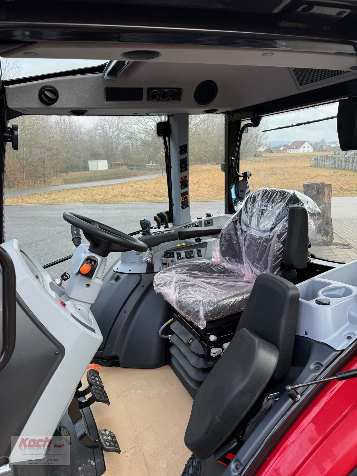 Traktor of the type Valtra A115 MH4, Neumaschine in Neumarkt / Pölling (Picture 10)