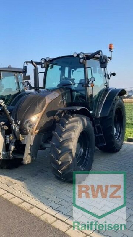 Traktor des Typs Valtra A115 Schlepper, Neumaschine in Wölfersheim-Berstadt (Bild 2)