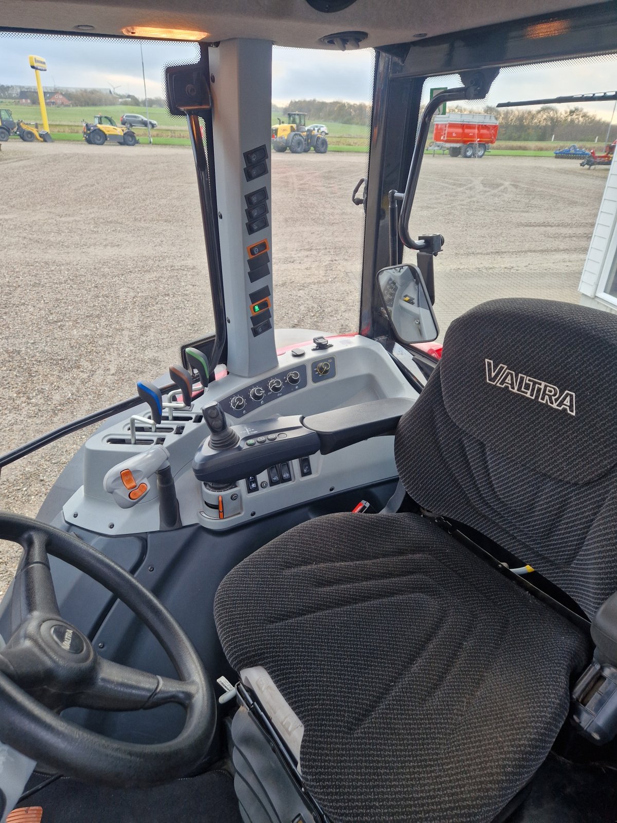 Traktor typu Valtra A115 X46 LÆSSER, Gebrauchtmaschine v Thisted (Obrázek 7)