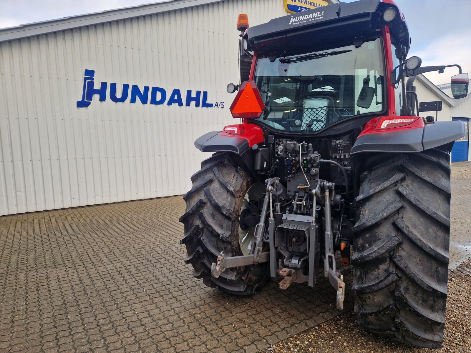 Traktor typu Valtra A115 X46 LÆSSER, Gebrauchtmaschine v Thisted (Obrázek 2)