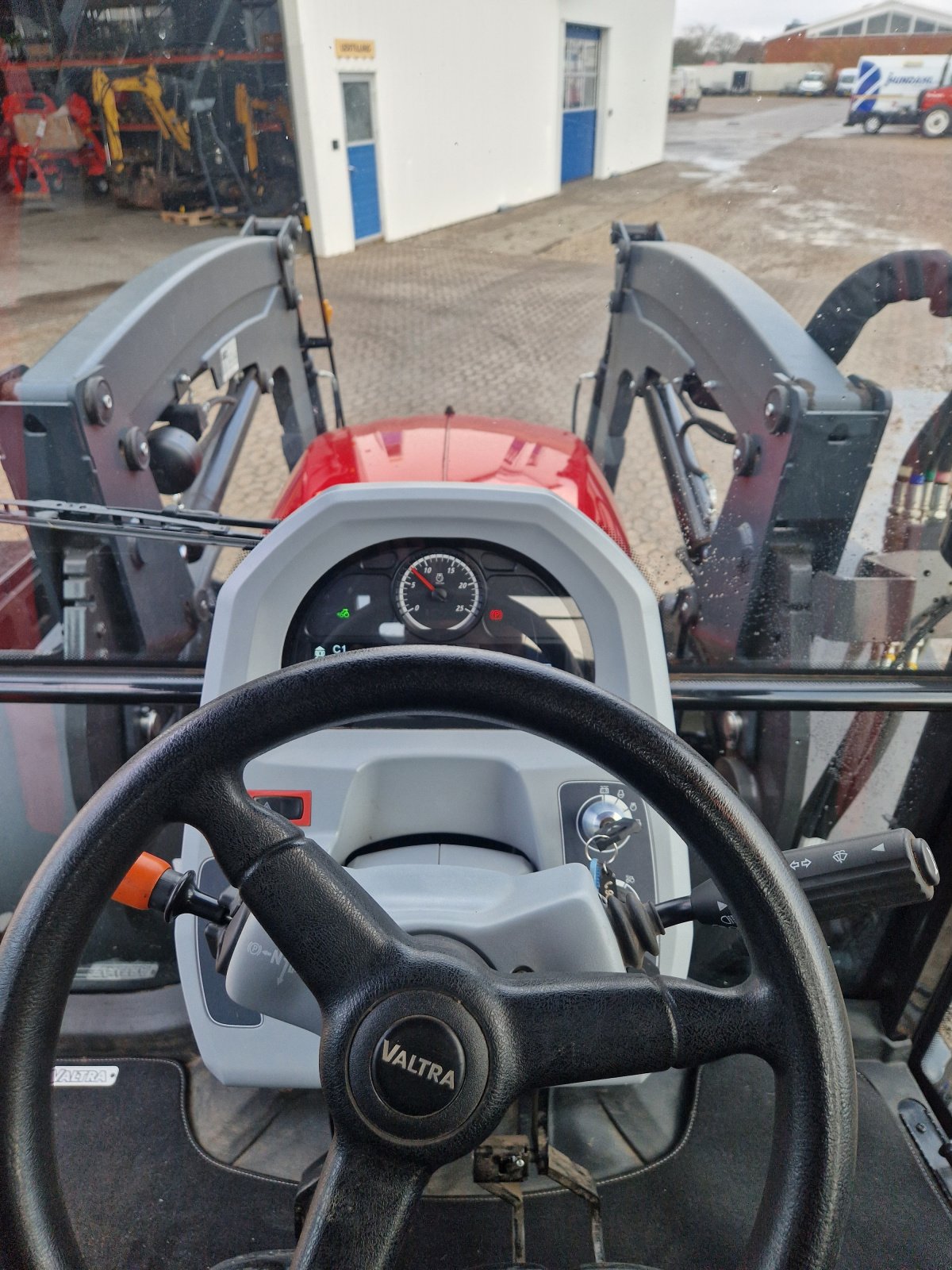 Traktor typu Valtra A115 X46 LÆSSER, Gebrauchtmaschine v Thisted (Obrázek 8)