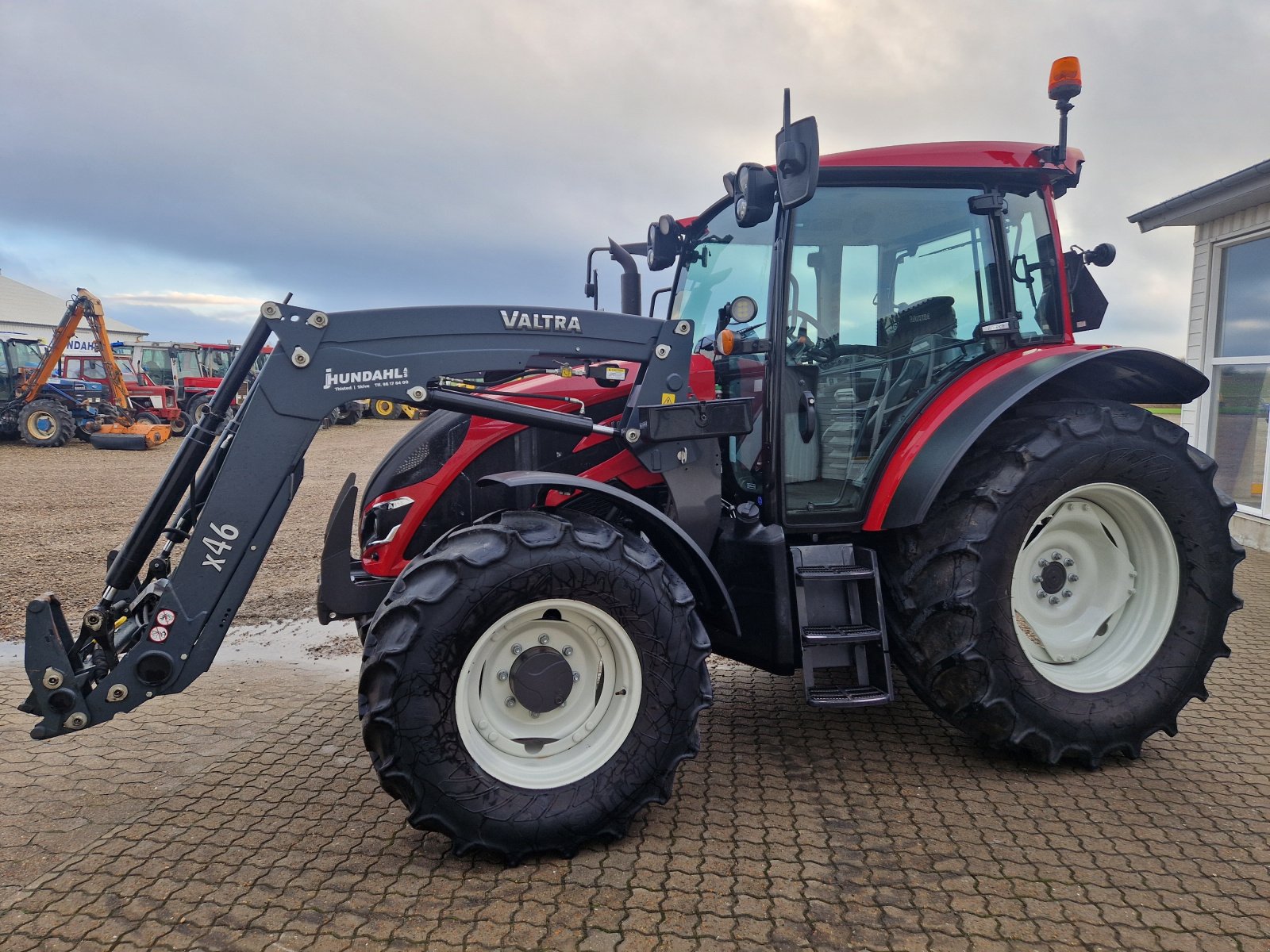 Traktor typu Valtra A115 X46 LÆSSER, Gebrauchtmaschine v Thisted (Obrázek 4)