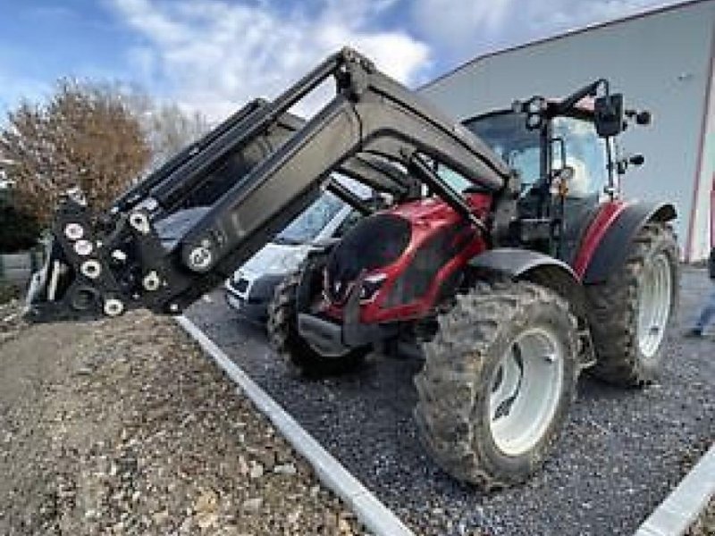 Traktor от тип Valtra a115h4, Gebrauchtmaschine в MONFERRAN (Снимка 1)