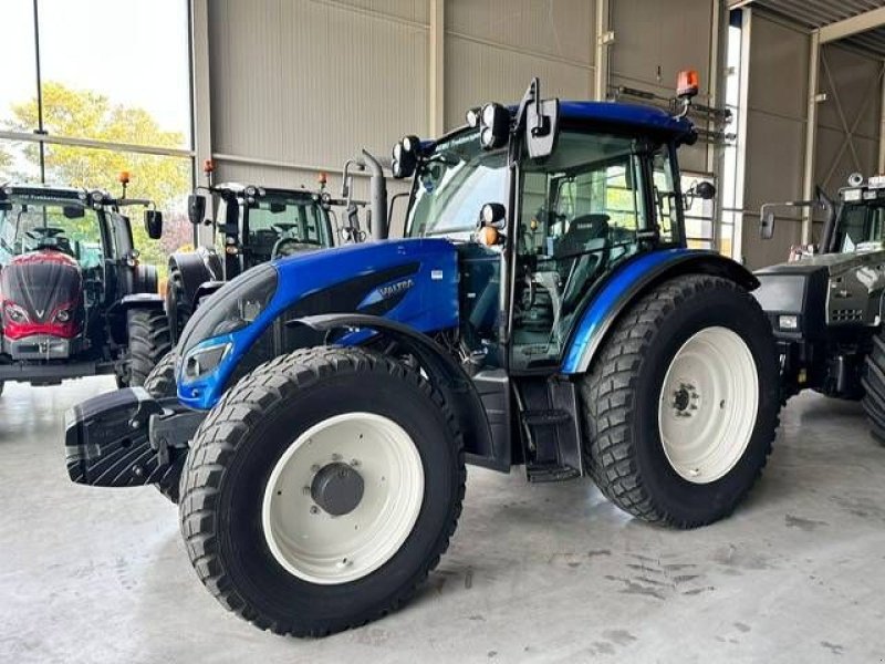 Traktor del tipo Valtra A124 hitech, 2018, 4898 hours!, Gebrauchtmaschine In Marknesse (Immagine 1)