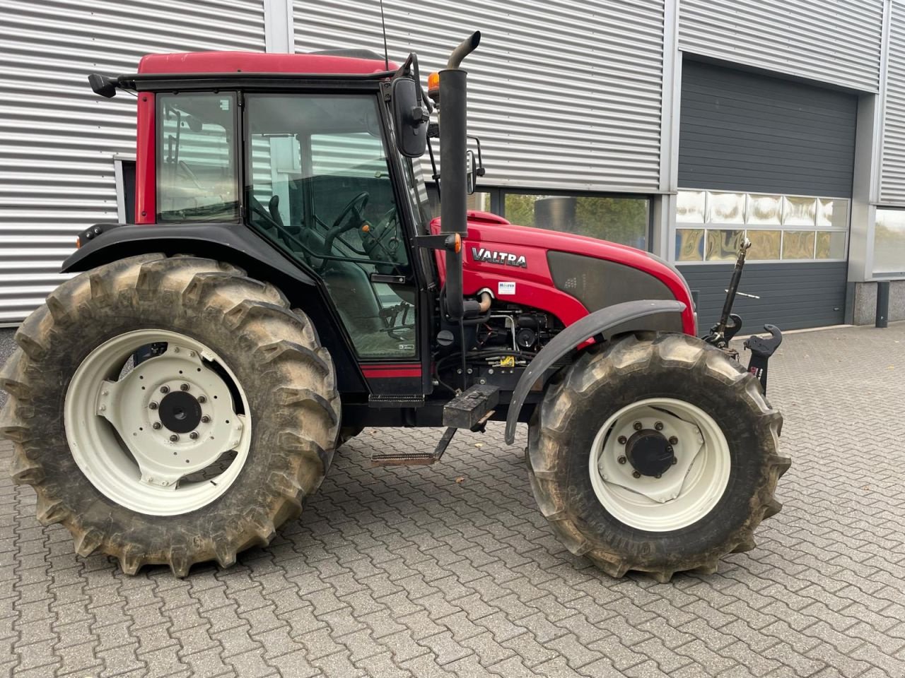 Traktor of the type Valtra A72 met fronthef, Gebrauchtmaschine in Roermond (Picture 8)