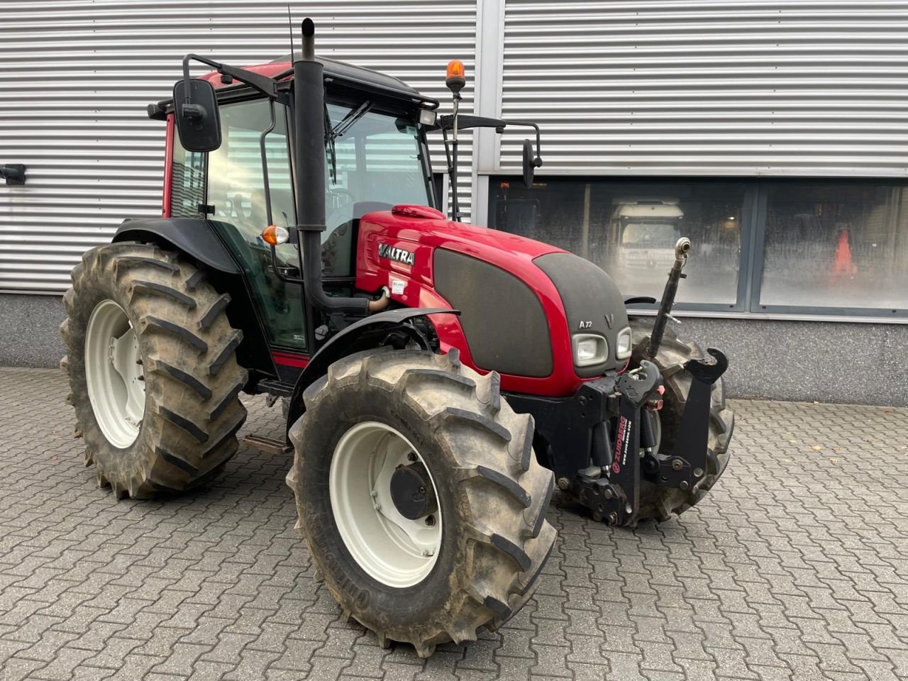Traktor of the type Valtra A72 met fronthef, Gebrauchtmaschine in Roermond (Picture 5)