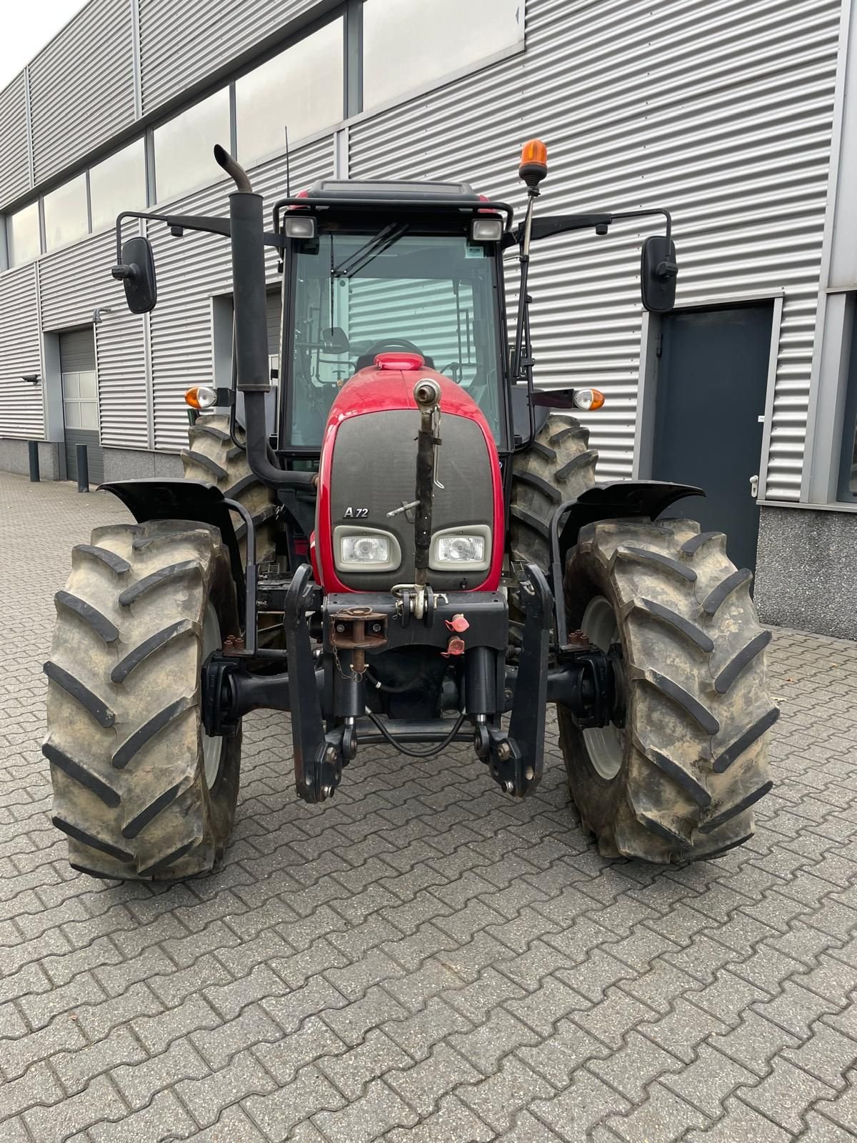 Traktor of the type Valtra A72 met fronthef, Gebrauchtmaschine in Roermond (Picture 3)