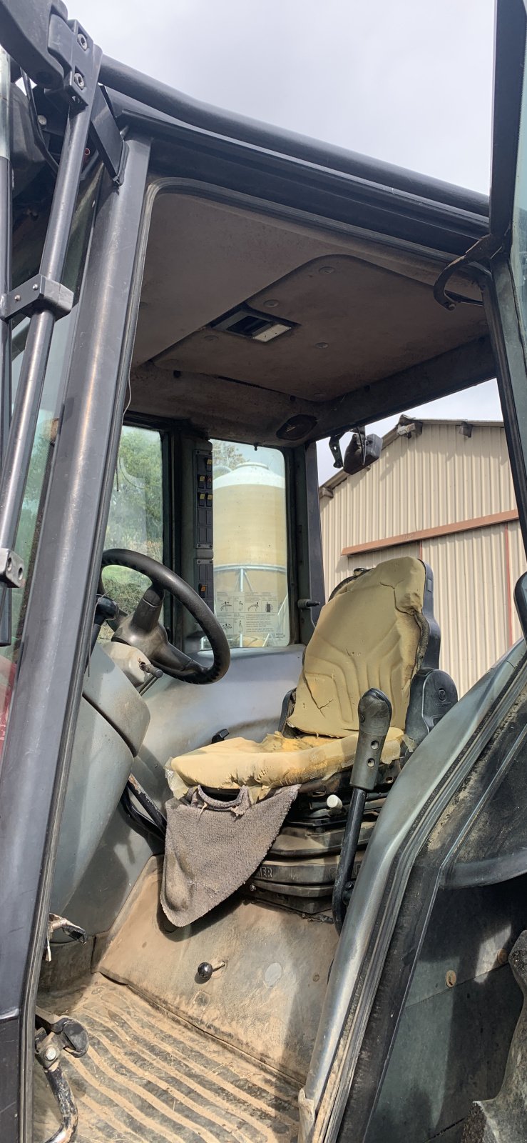 Traktor del tipo Valtra A72, Gebrauchtmaschine In Calmont (Immagine 8)