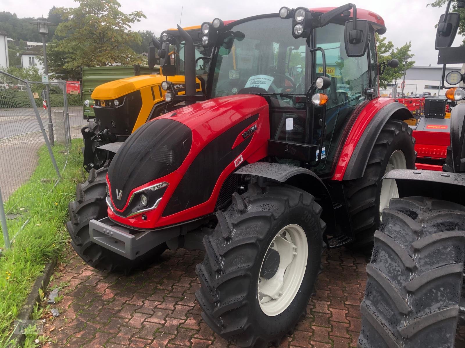 Traktor typu Valtra A75 SH, Neumaschine v Bad Kötzting (Obrázek 1)