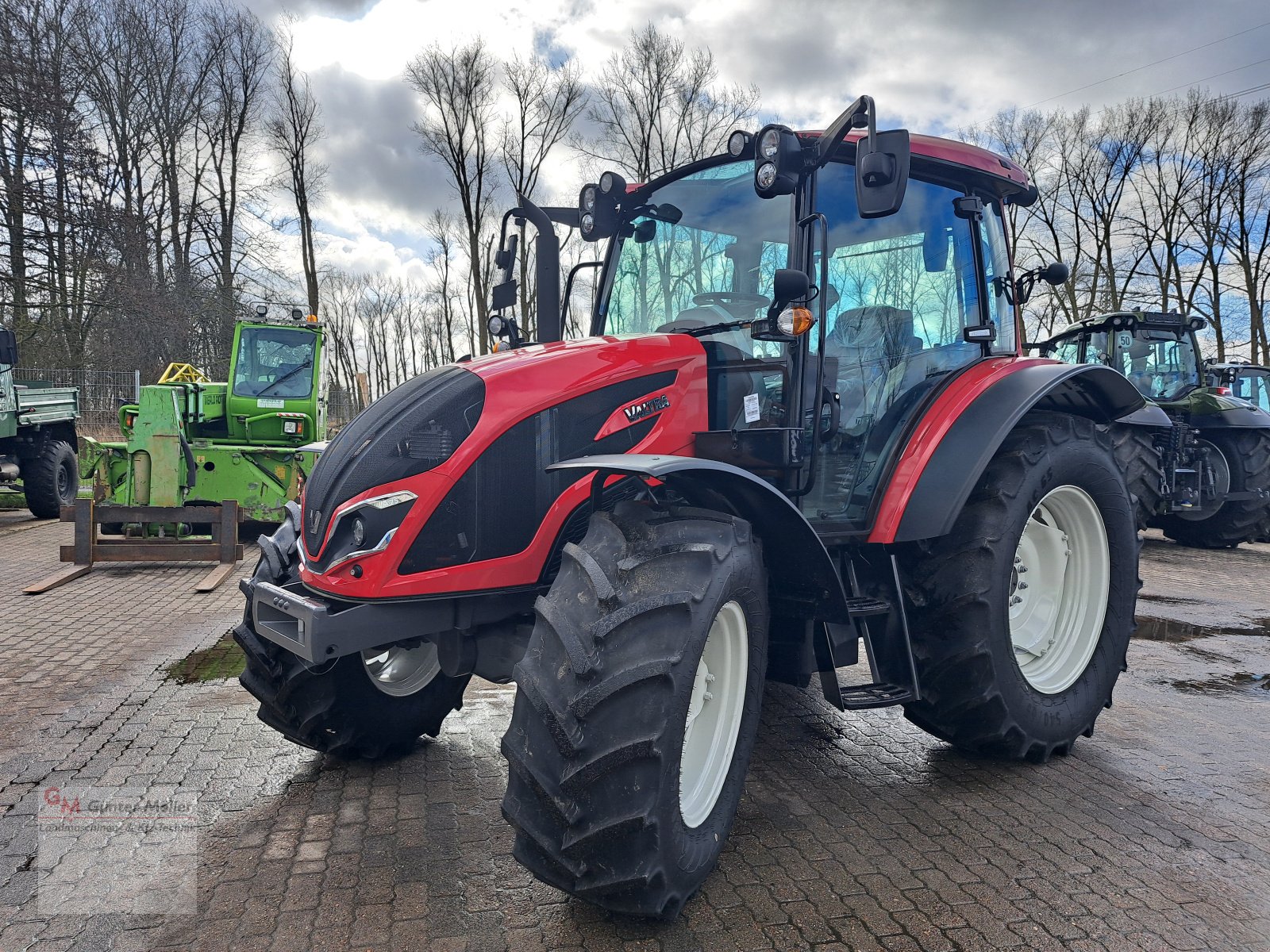 Traktor des Typs Valtra A75 SH, Neumaschine in St. Michaelisdonn (Bild 4)