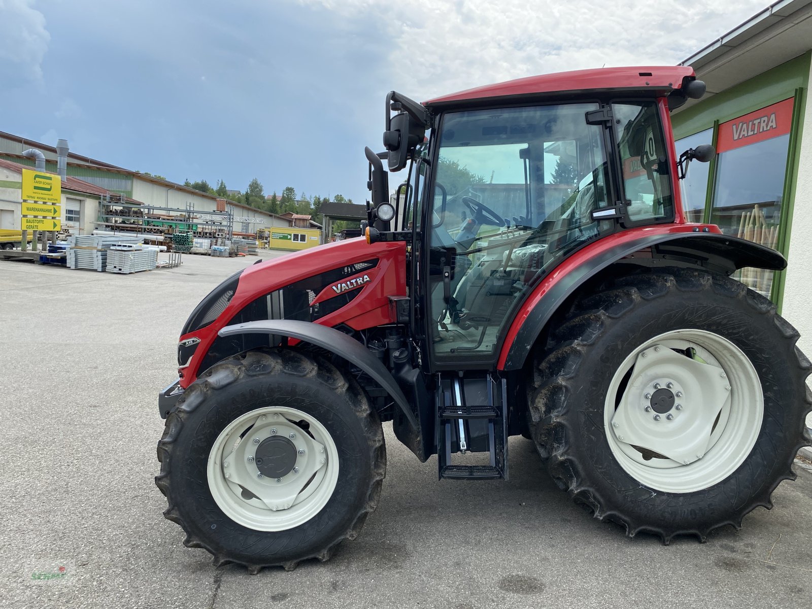 Traktor del tipo Valtra A75, Neumaschine en Marktoberdorf (Imagen 1)