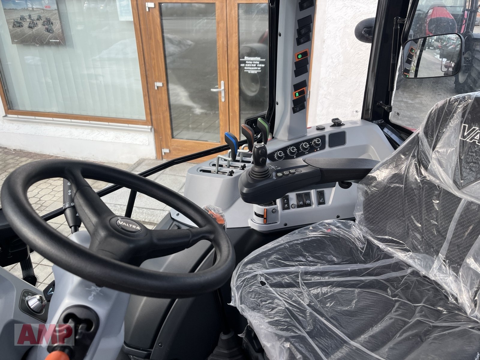 Traktor van het type Valtra A75, Neumaschine in Teising (Foto 6)