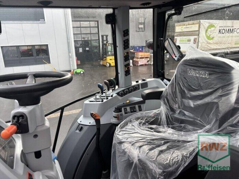 Traktor типа Valtra A75, Gebrauchtmaschine в Wipperfürth (Фотография 5)