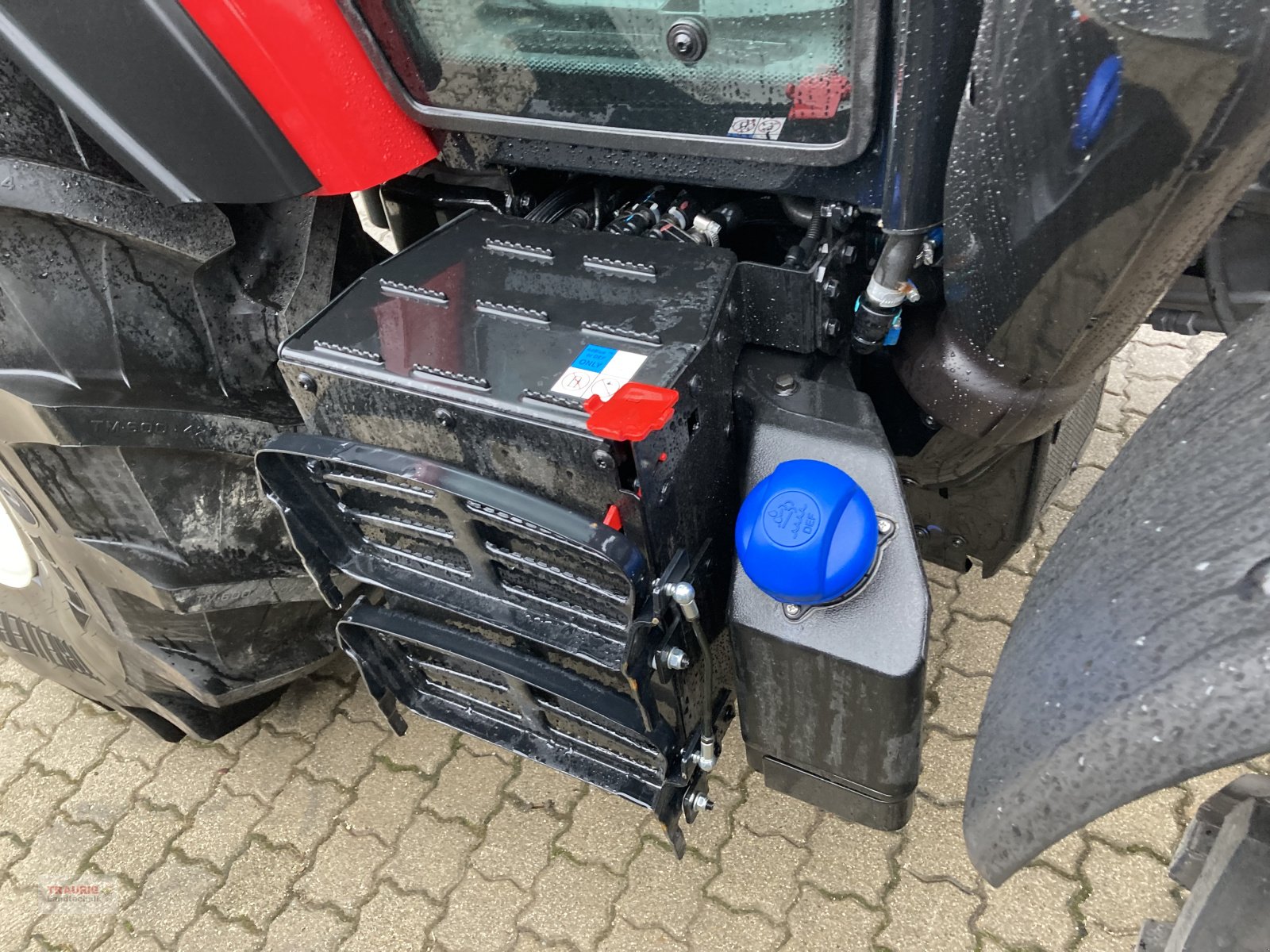Traktor des Typs Valtra A85 Hitech, Neumaschine in Mainburg/Wambach (Bild 7)