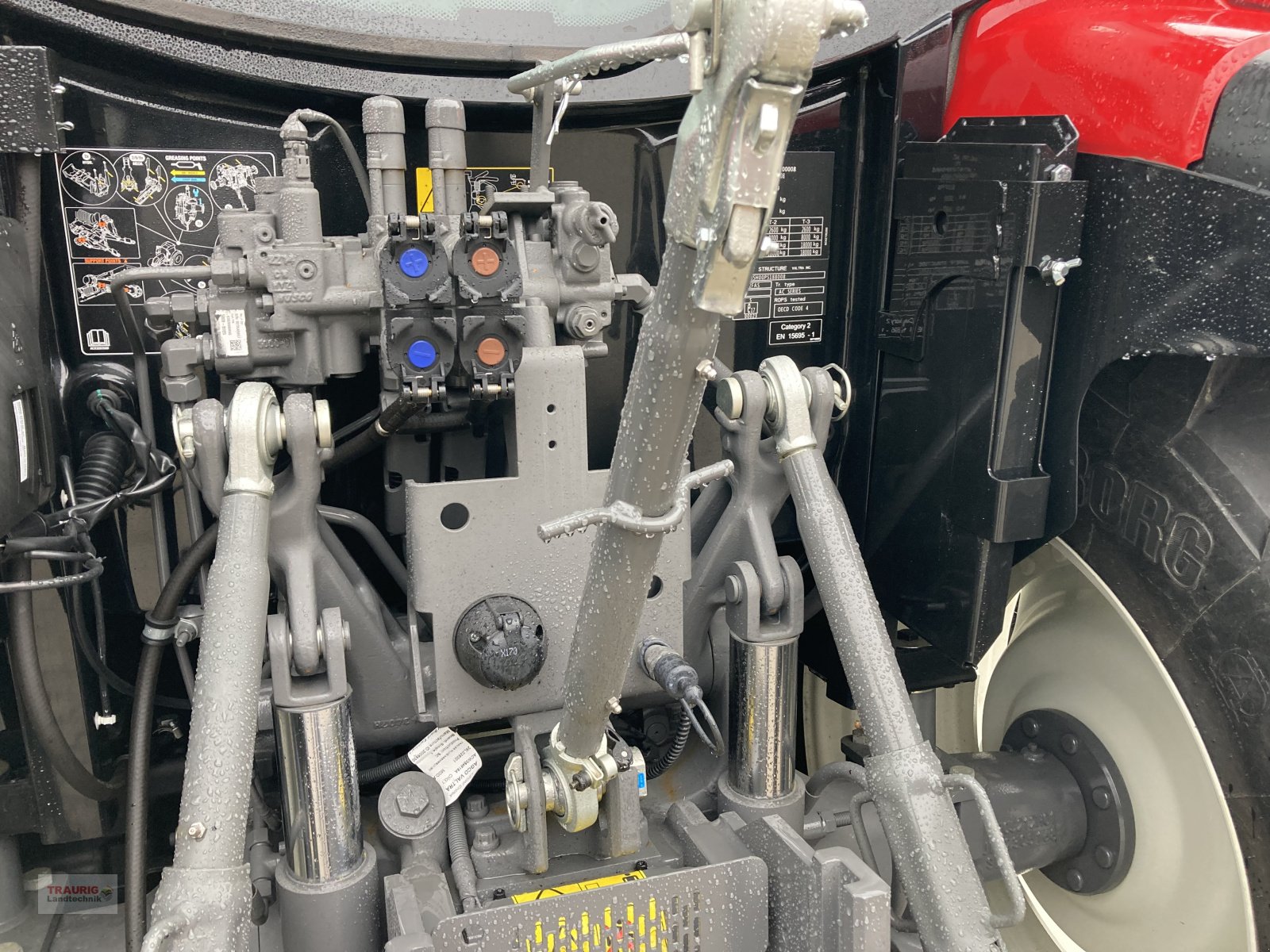 Traktor des Typs Valtra A85 Hitech, Neumaschine in Mainburg/Wambach (Bild 12)