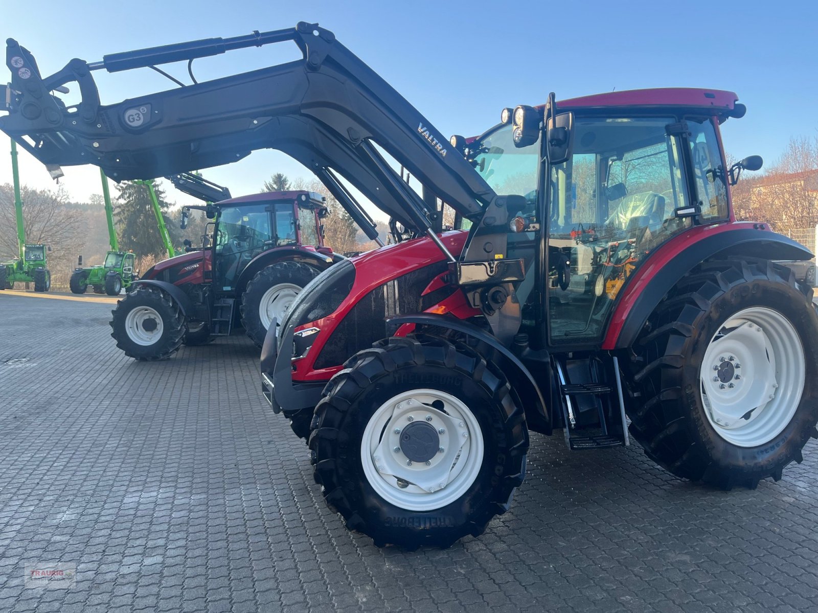 Traktor del tipo Valtra A85 mit FL, Neumaschine en Mainburg/Wambach (Imagen 11)