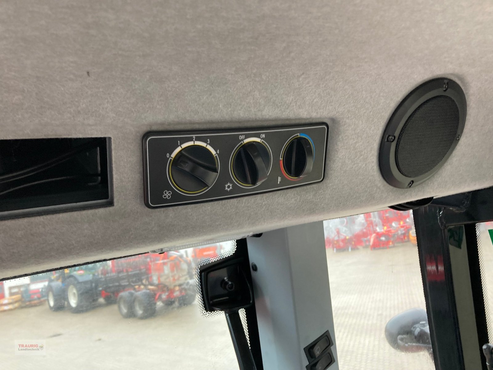 Traktor del tipo Valtra A85 mit FL, Neumaschine en Mainburg/Wambach (Imagen 14)