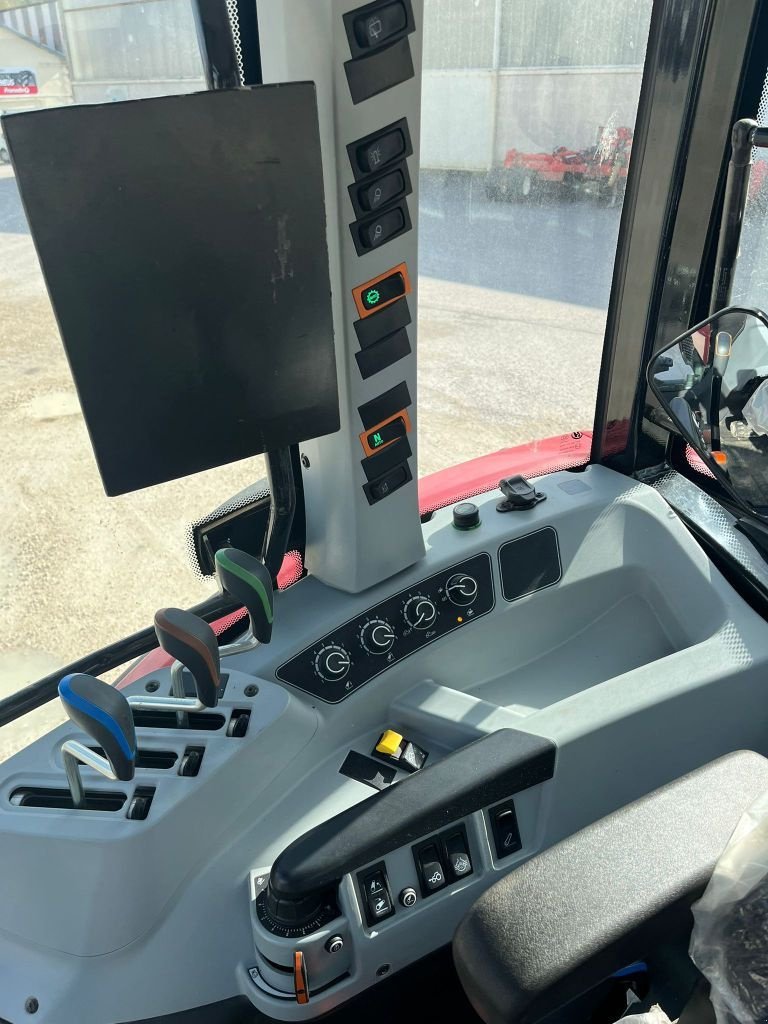 Traktor typu Valtra A85, Gebrauchtmaschine v Lérouville (Obrázek 10)