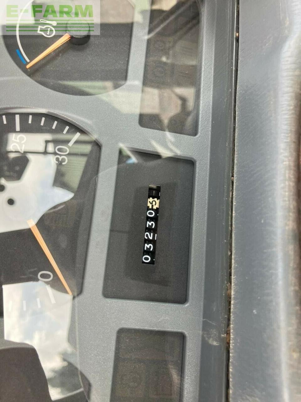 Traktor του τύπου Valtra a85, Gebrauchtmaschine σε PONTIVY (56 - MORBIHAN) (Φωτογραφία 9)